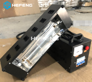 The difference between the cardboard light box and the pull cloth light box